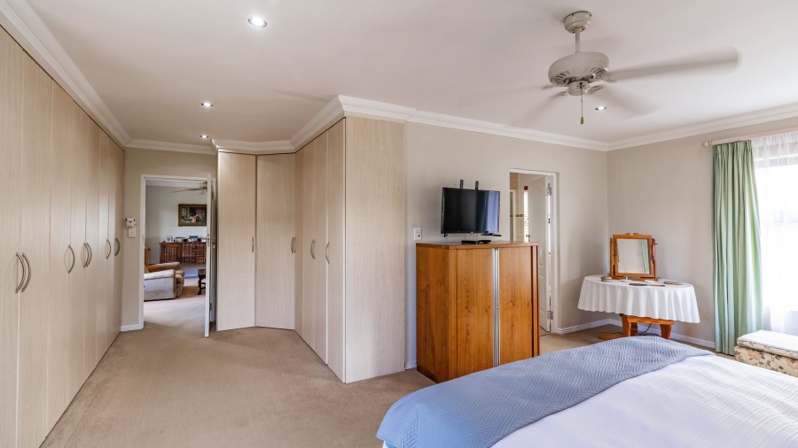 3 Bedroom Property for Sale in The Island Western Cape